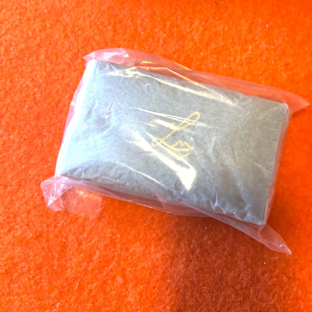 Lisa Eldridge limited edition blue denim pouch from 2024 NWT - Picture 6 of 12
